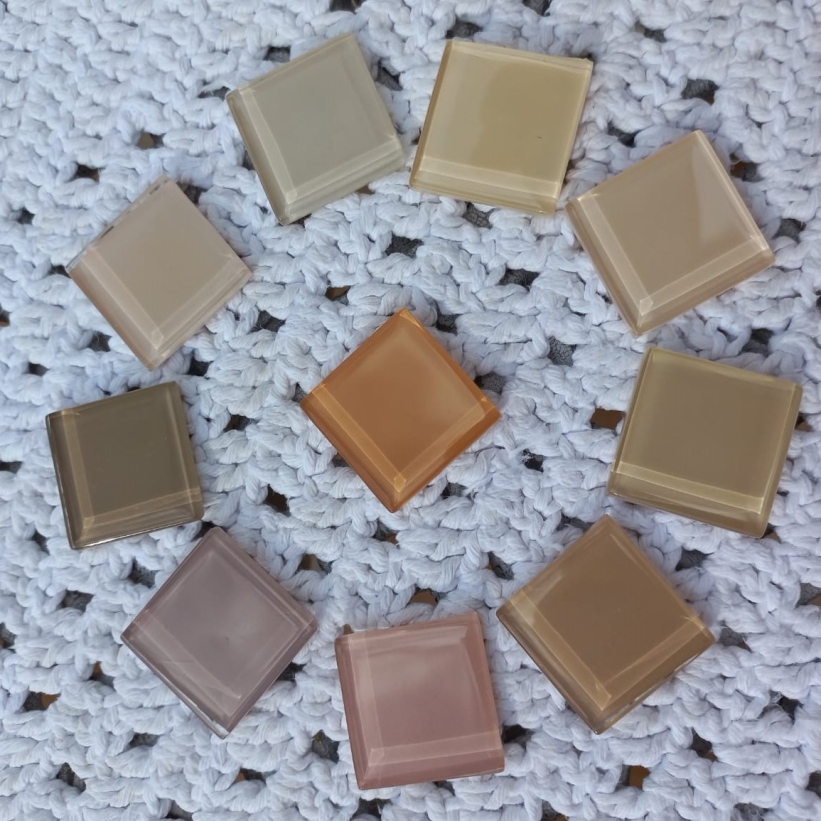 Kit bege, pastilhas cristal 3x3cm - 5 cores em pctes. com 375g cada.