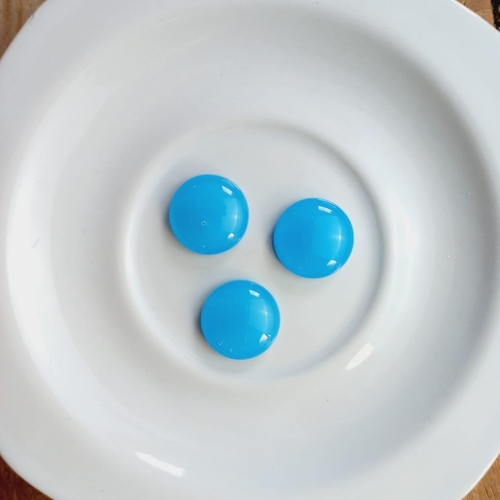 Gema média de vidro importado azul claro - cód. D11 c/ 03 un. Diâmetro 2,0 cm.