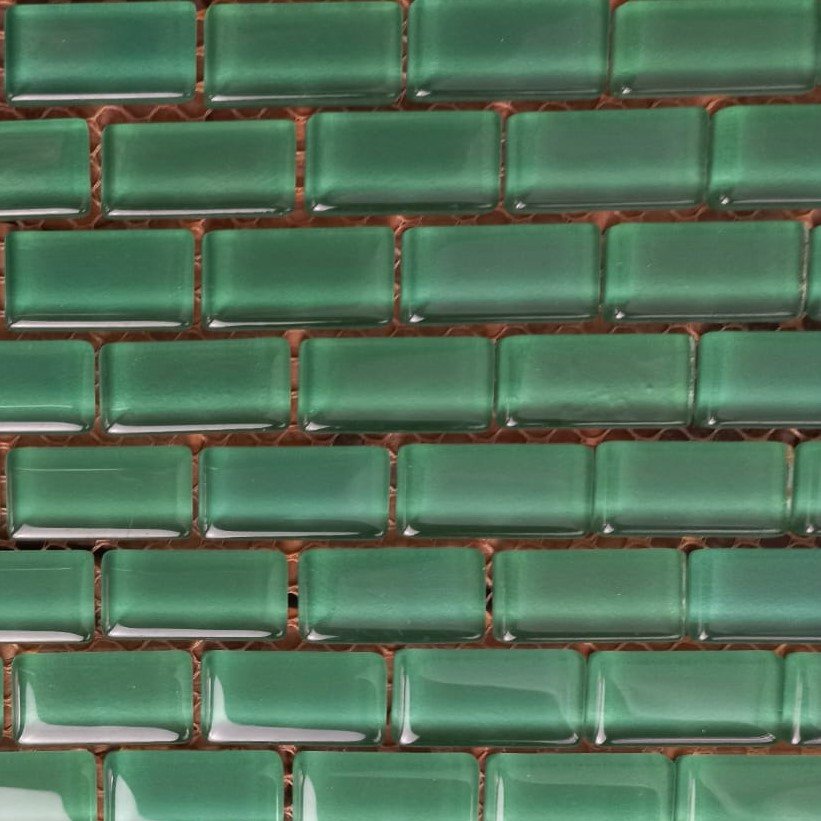 Pastilha cristal 1,5x3,0 cm verde Amazônia  c/ 90 pastilhas - PC036