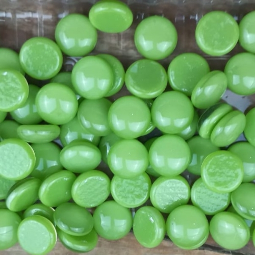 Gemas de vidro importado verde claro - H1 c/ 05 un. Diâmetro 1,3cm.