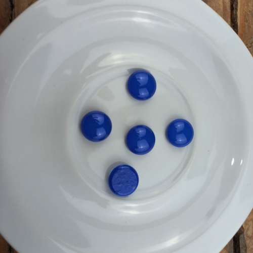 Gemas de vidro importado azul escuro - E1 c/ 05 un. Diâmetro 1,3cm.