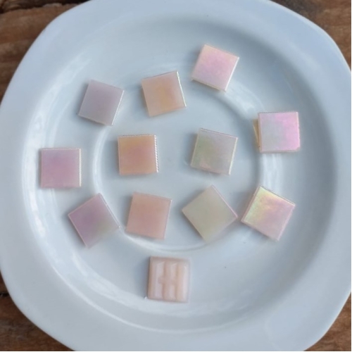 Pastilha de vidro 1,5x1,5 murano rosa com brilho iridescente P308 c/ 200 pastilhas