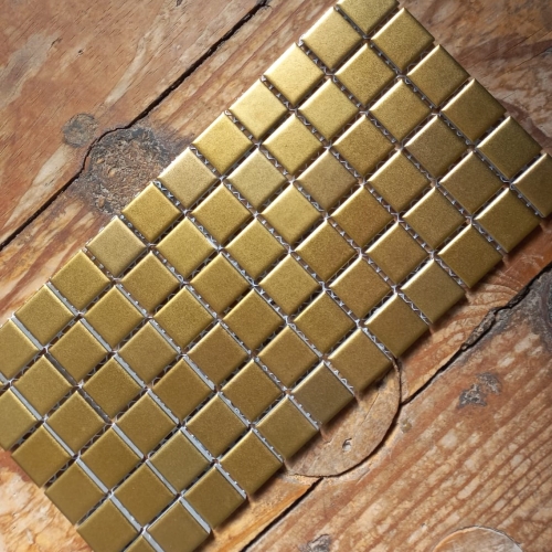 Pastilha porcelana 2,3x2,3  dourada fosca JHXP004 c/ 72 pastilhas