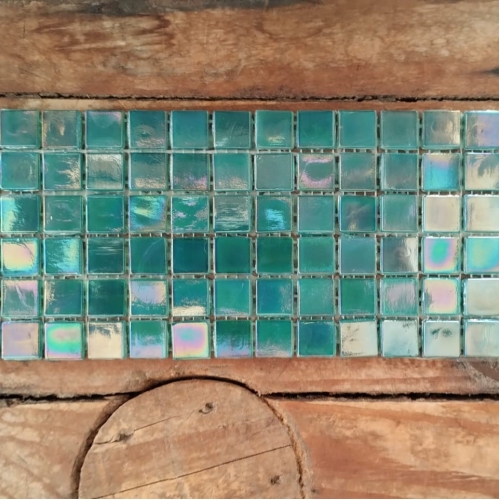 Pastilha Shine 1,5x1,5  verde Búzios com brilho iridescente CSC114 c/ 120 pastilhas