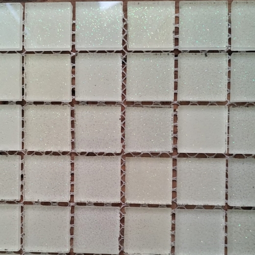 Pastilha cristal 2,3x2,3 gliter branca, código CW1124 c/ 72 pastilhas