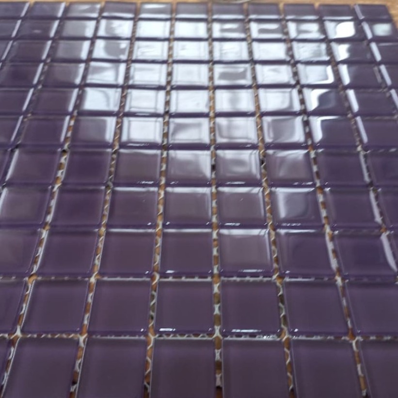 Pastilha cristal 2,3x2,3 roxo açaí CR42 c/ 121 pastilhas