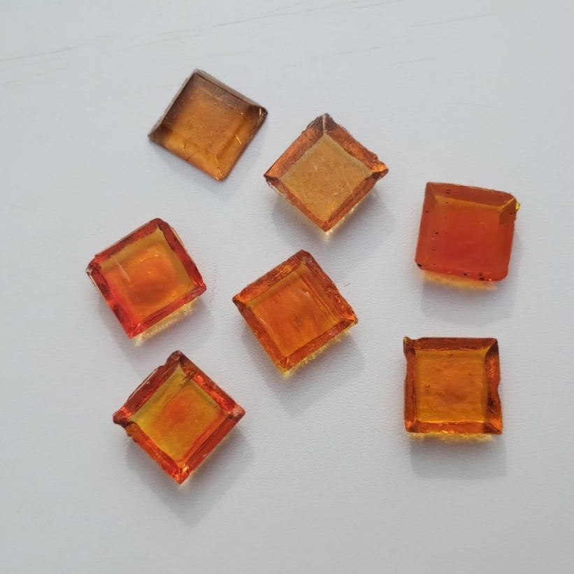 Pastilha tipo Vidrotil,( importada) 2x2, espessura 5mm, laranja,  VT05  c/ 105 past.