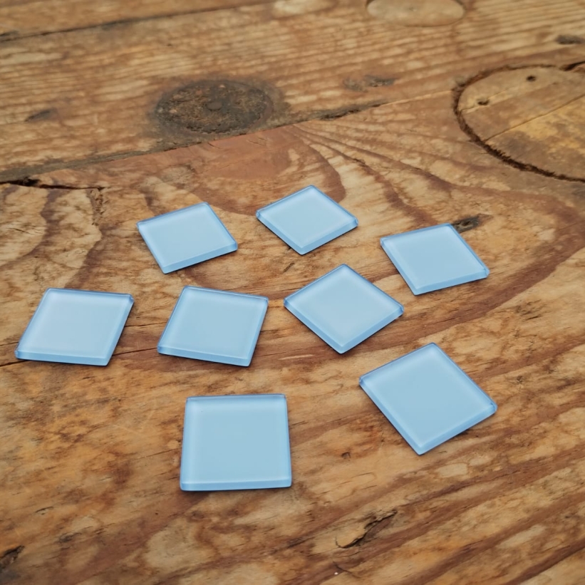 Pastilha cristal 2,3x2,3cm., azul serenity , cód. PC11, pcte. 550 g (aprox. 140 pastilhas)