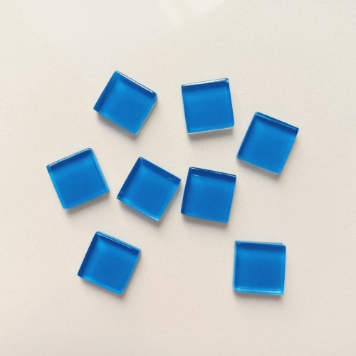 Pastilha cristal 1,5x1,5cm - azul mar aberto -cód. MT45 com 370 g (aprox. 162 pastilhas)