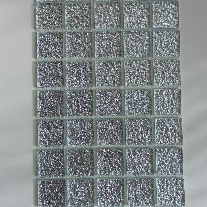 Pastilha cristal 2,5x2,5cm, prata fantasia - JM08, com 55 pastilhas