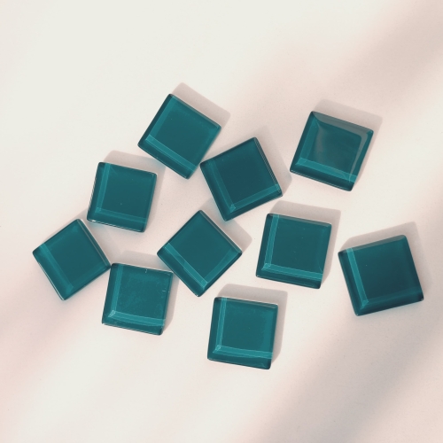 Pastilha cristal 3,0x3,0cm, verde Amazônia, cód. AA2, pcte. 500g (aprox. 55 pçs.)