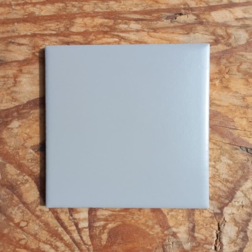 Cerâmica esmaltada, 10x10 cm, espessura 6 mm,  cinza médio fosco, cód.1270