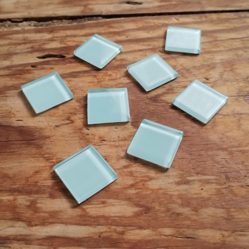 Pastilha cristal 2,3x2,3cm., azul piscina, cód. PC15, pcte. 550 g (aprox. 140 pastilhas)