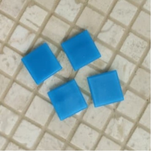 Pastilha de vidro 2x2cm, pigmentada, azul céu, cód. A33N c/ 225 pastilhas