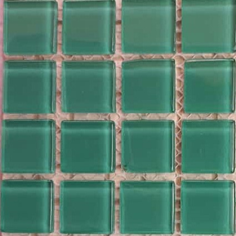 Pastilha cristal 2,5x2,5cm., verde Paris, cód. PC220, com 121 pastilhas