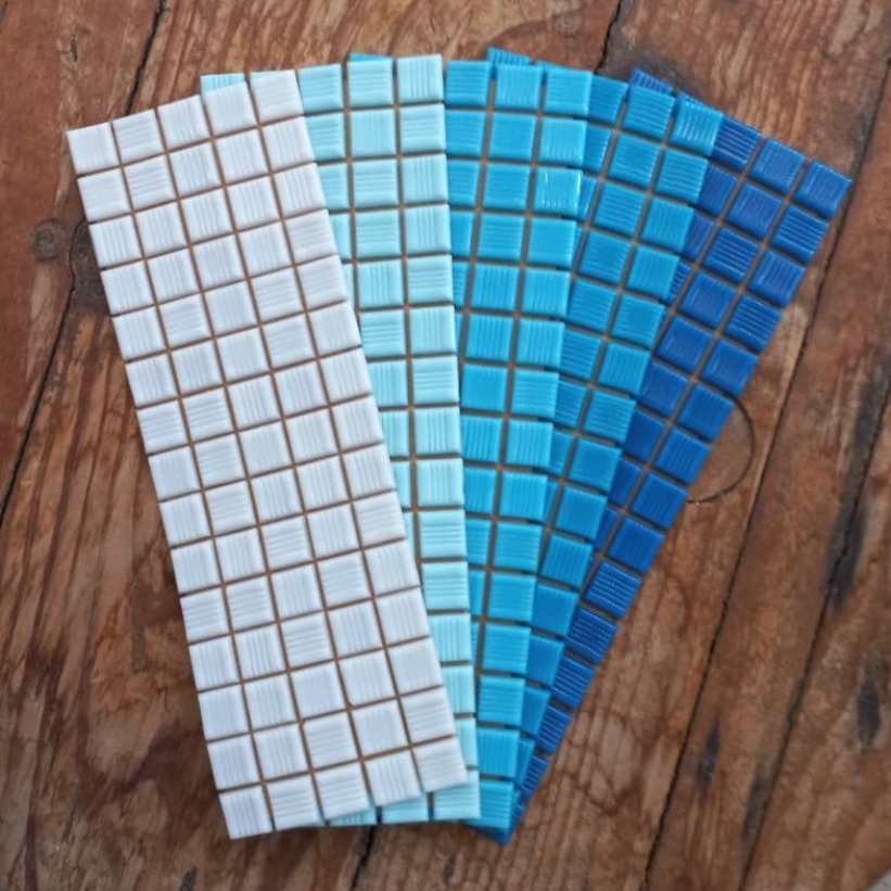 Kit  Ártico 3 - pastilhas de vidro 2x2cm. - 5 cores lisas - c/ 375 pastilhas - KT43