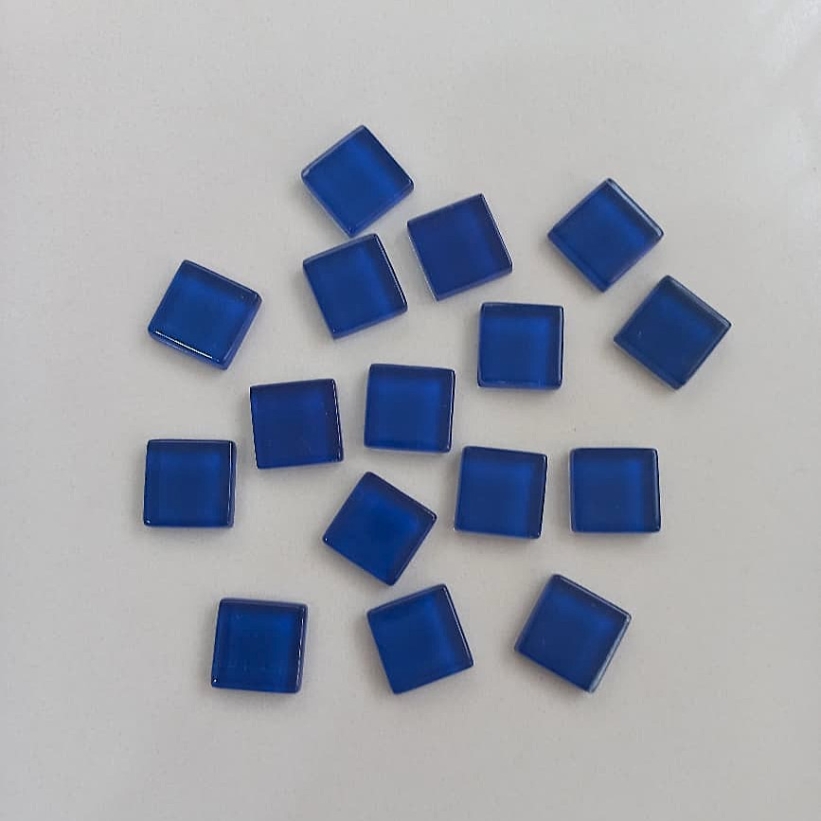 Pastilha cristal 1,5x1,5cm - azul royal -cód. MT21 com 370 g (aprox. 162 pastilhas)