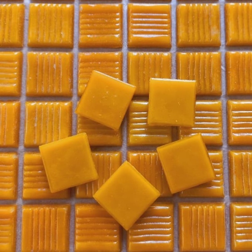Pastilha de vidro 2x2cm, lisa, laranja claro, cód. LRP10, c/ 225 pastilhas